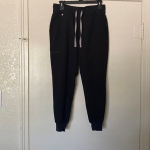 Small petite black FIGS joggers scrub pant